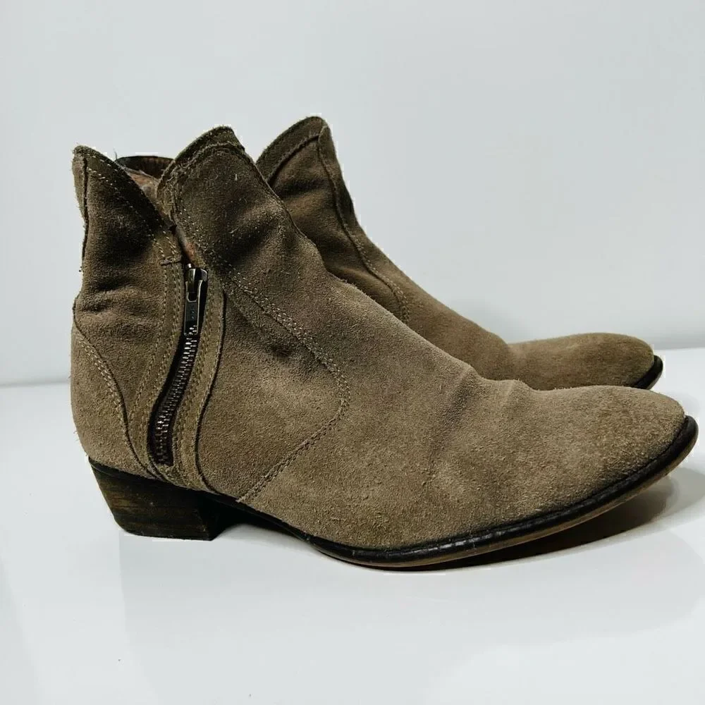 Seychelles Taupe Brown Suede Ankle Boots